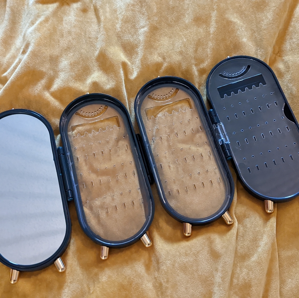 Retro Jewelry Case